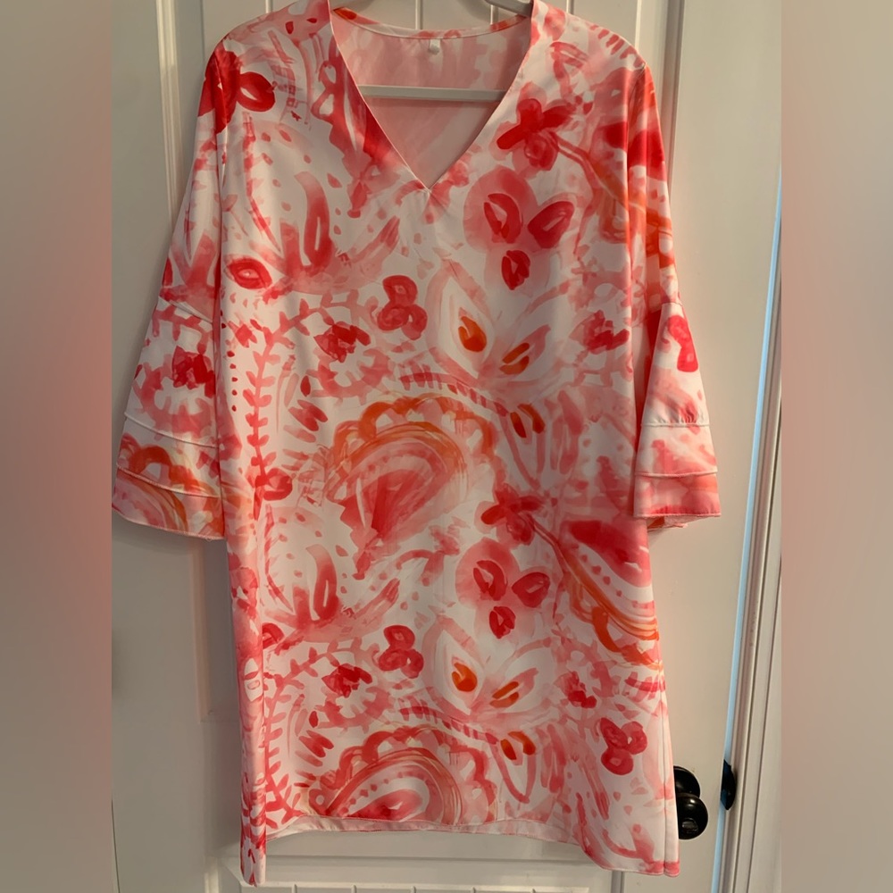 NWT Beautiful Floral Pink and Coral Shift Dress with Ruffle Sleeve: Size Large
